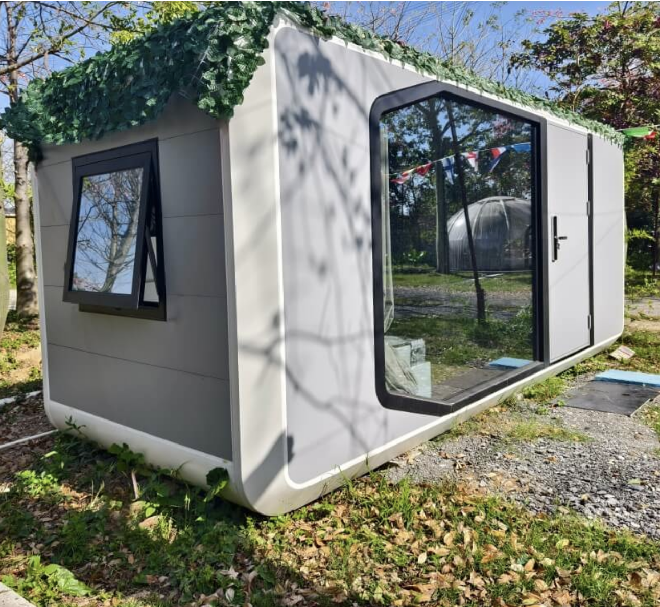 Glass Cottage 13 interior and exterior view 2